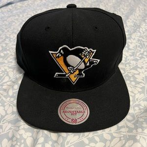 Used Mitchell & Ness The Pittsburgh Penguins Snap Back Black Hockey Team NHL